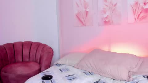 Snapshot of amiiclark chatting on February 1, 7:12 pm AmiiClark online show from February 1, 7:12 pm