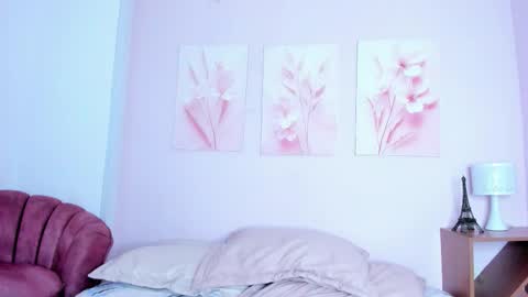 Snapshot of amiiclark chatting on February 2, 7:23 pm AmiiClark online show from February 2, 7:23 pm