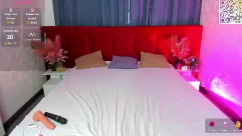 amilia_may online show from June 22, 3:25 am
