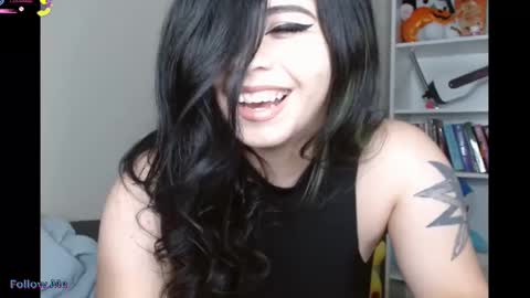 Snapshot of amilustxx chatting on October 2, 5:42 pm amilust online show from October 2, 5:42 pm