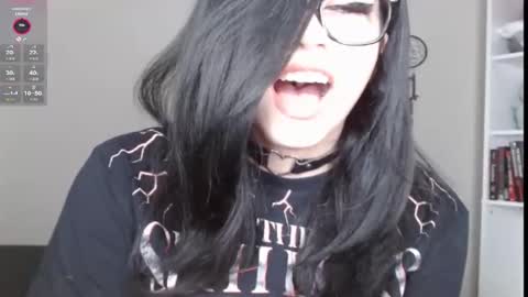 amilust online show from January 12, 10:15 pm