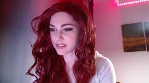 Snapshot of amina____love chatting on April 1, 10:40 pm amina____love online show from April 1, 10:40 pm