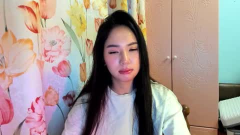 Snapshot of amina_artin chatting on November 26, 11:22 am Amina online show from November 26, 11:22 am