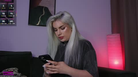 Snapshot of amina_haze chatting on June 3, 5:29 pm amina_haze online show from June 3, 5:29 pm