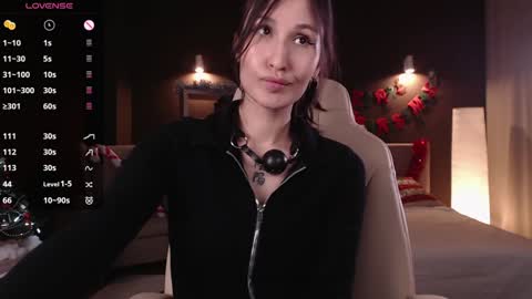 Snapshot of aminegulse chatting on December 19, 12:45 pm Camilla online show from December 19, 12:45 pm