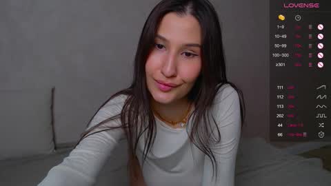 Snapshot of aminegulse chatting on November 25, 12:43 am Camilla online show from November 25, 12:43 am