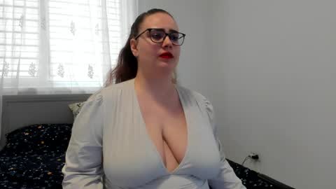 Amira Vyxen online show from March 26, 6:41 am