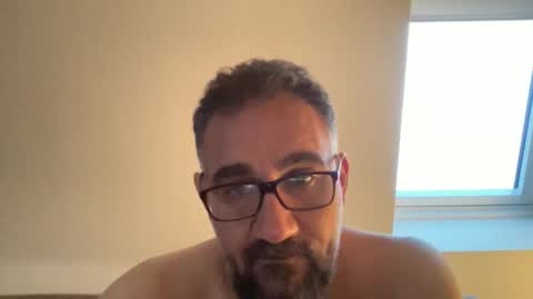 Snapshot of amirsds3298129 chatting on June 8, 6:41 pm amirsds3298129 online show from June 8, 6:41 pm