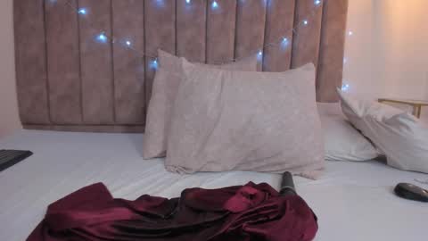 Amber online show from December 17, 6:14 pm