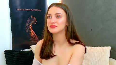 Amira online show from April 7, 11:10 am