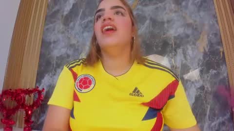 Snapshot of ammy_honey chatting on June 20, 7:38 pm Ammy Honey online show from June 20, 7:38 pm