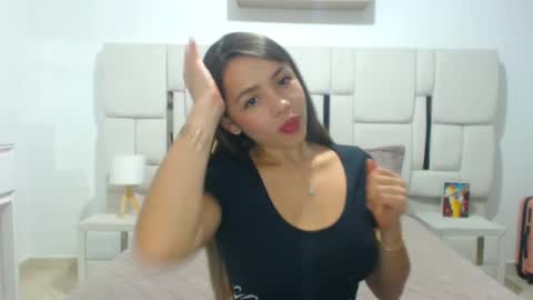 ammy_velez online show from January 6, 8:50 pm