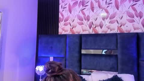 Snapshot of ammyjoness_ chatting on September 8, 7:35 pm Ammy Jones online show from September 8, 7:35 pm