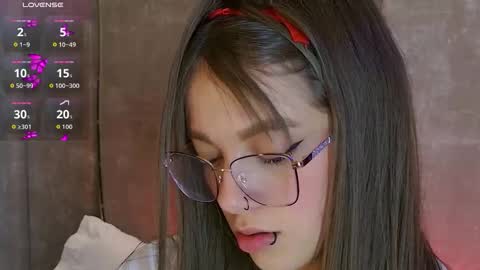 Snapshot of ammyjoness_ chatting on November 19, 12:43 am Ammy Jones online show from November 19, 12:43 am