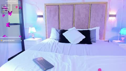 Ammy Jones online show from April 15, 7:58 pm