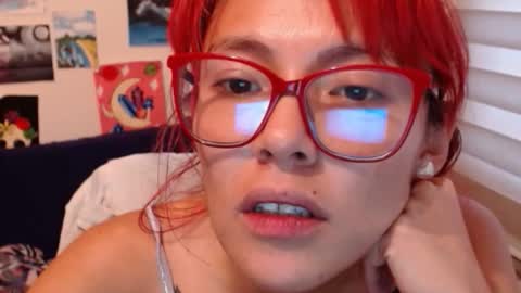 yisel online show from October 26, 9:42 pm