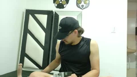 Josue AMo online show from October 17, 10:01 pm