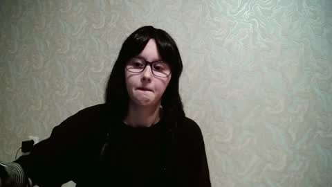 Amomira online show from October 11, 1:20 pm