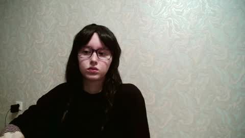 Amomira honeyx online show from April 13, 1:33 am