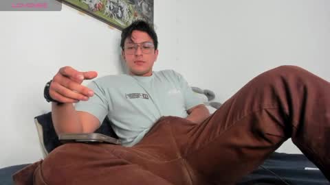 amon__ashford online show from April 11, 3:33 am