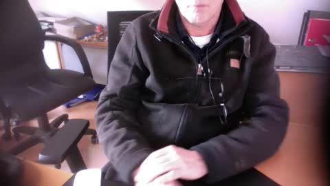 Snapshot of amor2200 chatting on February 7, 1:43 pm Amor2200 online show from February 7, 1:43 pm