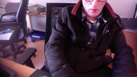 Snapshot of amor2200 chatting on March 3, 2:15 pm Amor2200 online show from March 3, 2:15 pm