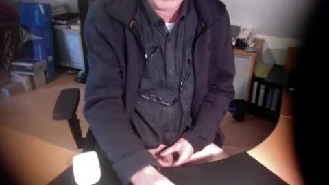 Snapshot of amor2200 chatting on December 15, 9:02 am Amor2200 online show from December 15, 9:02 am