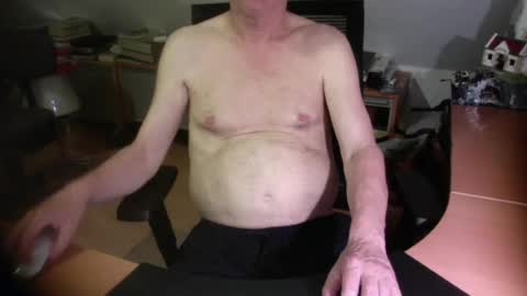 Snapshot of amor2200 chatting on June 27, 12:48 am Amor2200 online show from June 27, 12:48 am
