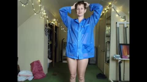 Snapshot of amoramystic chatting on October 3, 3:36 am Amora Mystic online show from October 3, 3:36 am