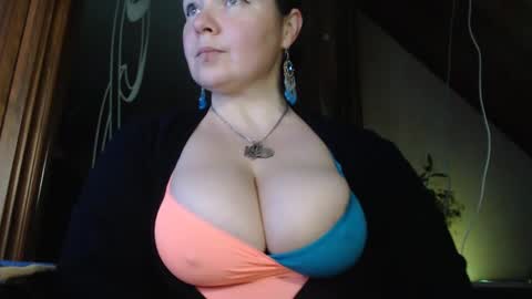 amorelara online show from January 24, 4:05 am