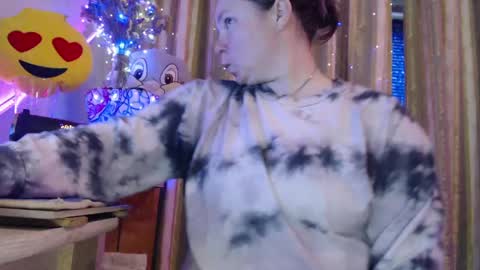 amorelara online show from April 19, 1:32 pm