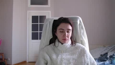 miss unforgettable online show from April 11, 10:19 am