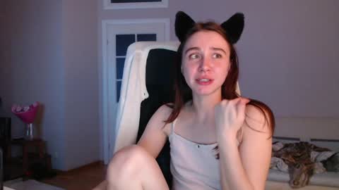 miss unforgettable online show from April 12, 10:04 pm