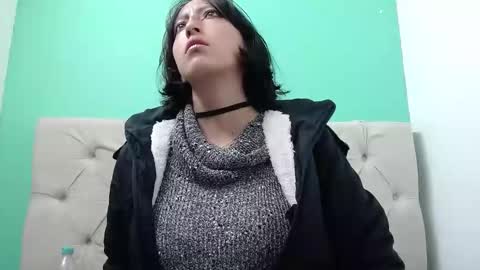 amoremerchmar online show from June 8, 3:29 am