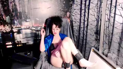 Snapshot of amour_sweet chatting on December 18, 11:00 pm Sarah online show from December 18, 11:00 pm