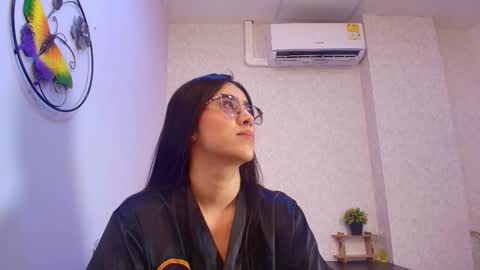 amy__wats0n online show from November 25, 7:25 pm