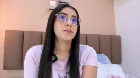amy__wats0n online show from June 1, 7:04 pm