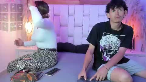 amy_and_aleex online show from June 18, 11:03 am