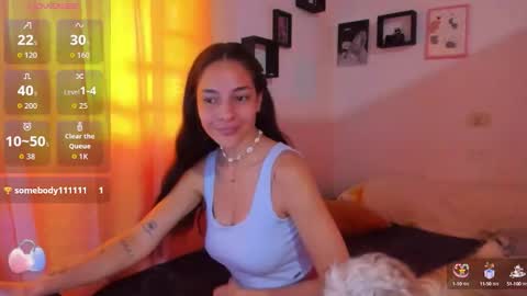 Snapshot of amy_and_eloise chatting on September 9, 5:01 pm AmyEloise online show from September 9, 5:01 pm