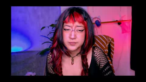 amy_flaker888 online show from April 12, 10:59 pm