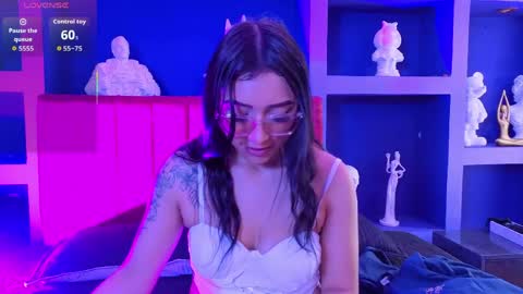 Amy online show from April 24, 1:57 pm