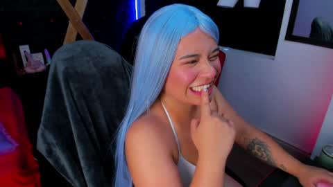 Amy Hoy69 online show from April 11, 7:45 am