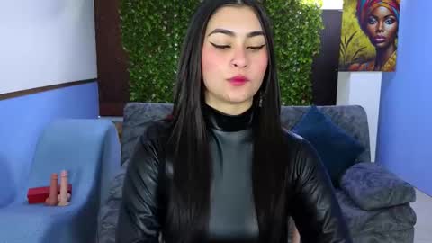 Snapshot of amy_lovelydoll chatting on November 12, 7:13 pm Amy online show from November 12, 7:13 pm