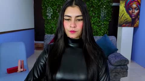 Snapshot of amy_lovelydoll chatting on November 19, 7:25 pm Amy online show from November 19, 7:25 pm