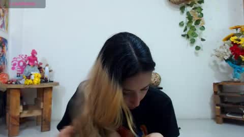 Snapshot of amy_mur chatting on July 25, 7:22 pm amy mur online show from July 25, 7:22 pm