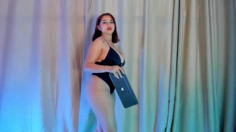 Snapshot of amy_parkker chatting on January 13, 2:44 pm Amy online show from January 13, 2:44 pm