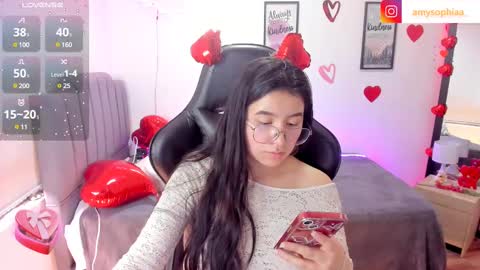 Amy sophia 3 online show from February 18, 6:15 pm