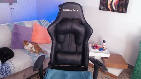 Mia Cristancho online show from December 9, 7:07 pm