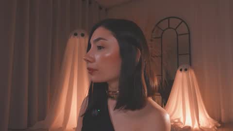 Snapshot of amyarmstrong chatting on October 15, 1:50 am Amy Armstrong online show from October 15, 1:50 am