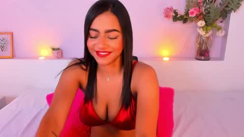 Snapshot of amybarton chatting on December 12, 2:33 pm My name is AMY... Nice to meet you thumb up me please its important online show from December 12, 2:33 pm